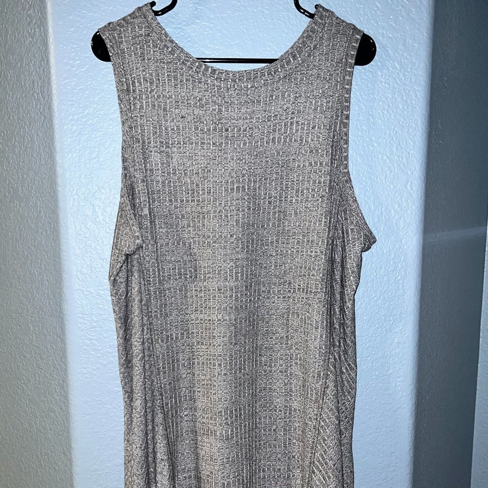 Time and Tru Women's Textured Tank Top